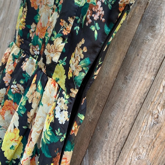 Floral Mini Dress - Picture 6 of 7